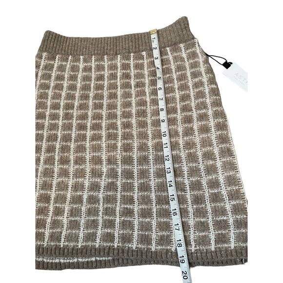 ASTR THE LABEL Taupe-White Check Knit Mini Skirt Size Large NWOT - Picture 7 of 8